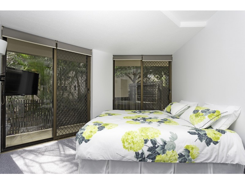 GI/828 Pacific Parade, Currumbin QLD 4223