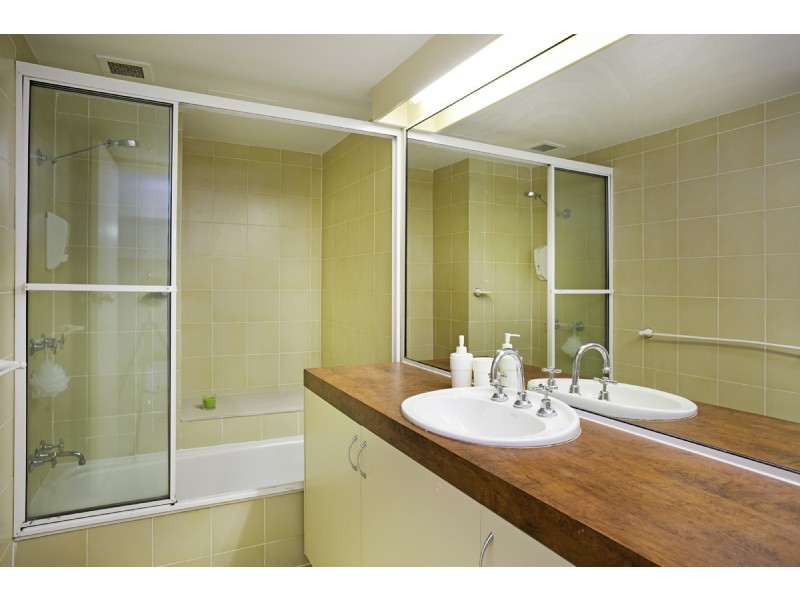 GI/828 Pacific Parade, Currumbin QLD 4223