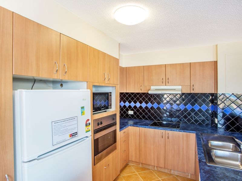 9J/828 Pacific Parade, Currumbin QLD 4223