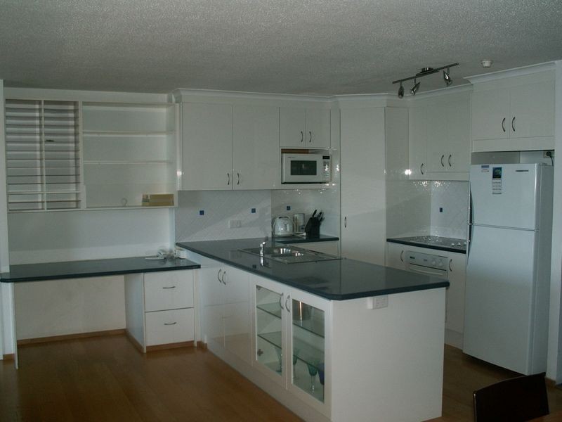 11E/828 Pacific Parade, Currumbin QLD 4223