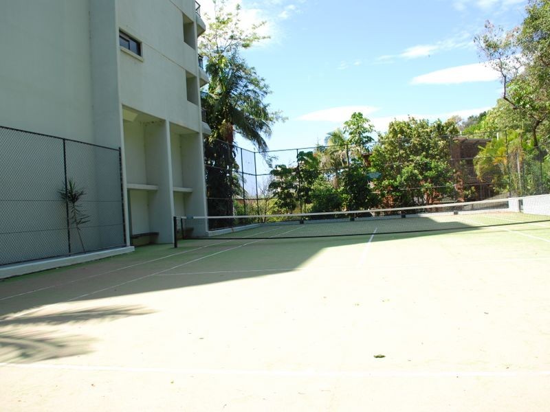 11E/828 Pacific Parade, Currumbin QLD 4223