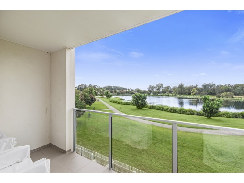 19/2 Inland Drive, Tugun QLD 4224