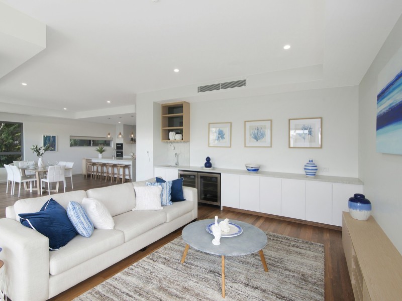 1/810 Pacific Parade, Currumbin QLD 4223