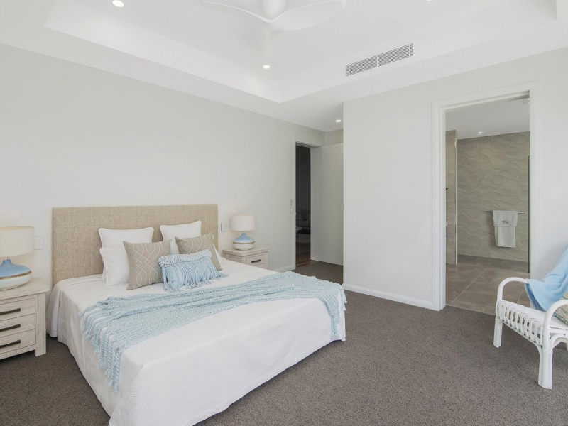 1/810 Pacific Parade, Currumbin QLD 4223