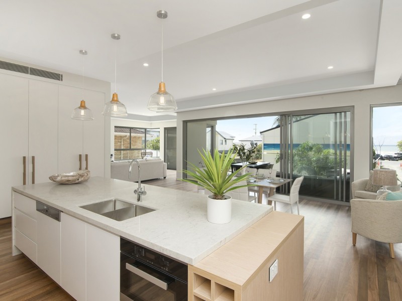 1/810 Pacific Parade, Currumbin QLD 4223