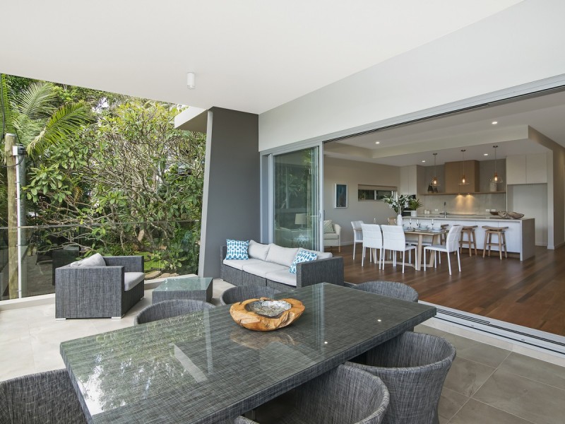 1/810 Pacific Parade, Currumbin QLD 4223