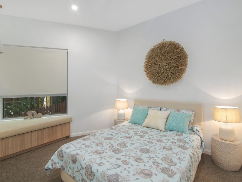 1/810 Pacific Parade, Currumbin QLD 4223