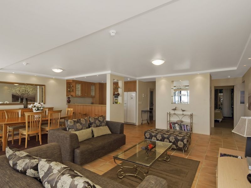 2C/828 Pacific Parade, Currumbin QLD 4223