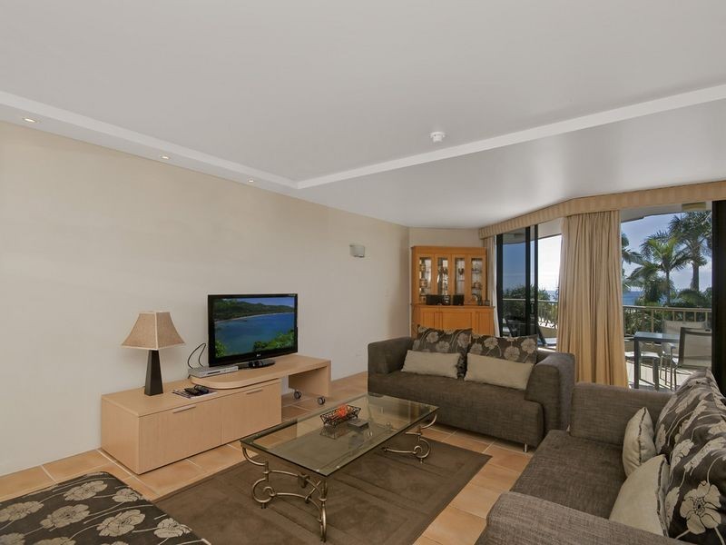 2C/828 Pacific Parade, Currumbin QLD 4223