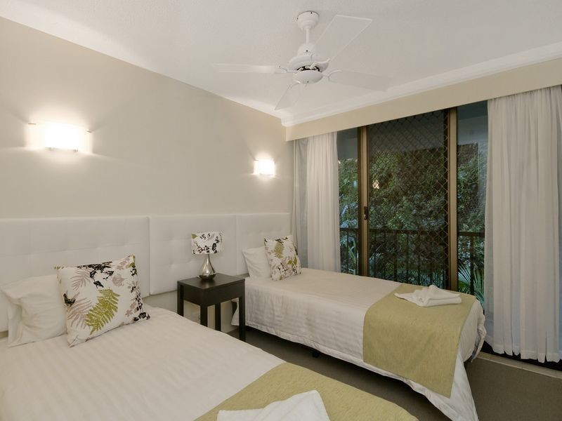 2C/828 Pacific Parade, Currumbin QLD 4223