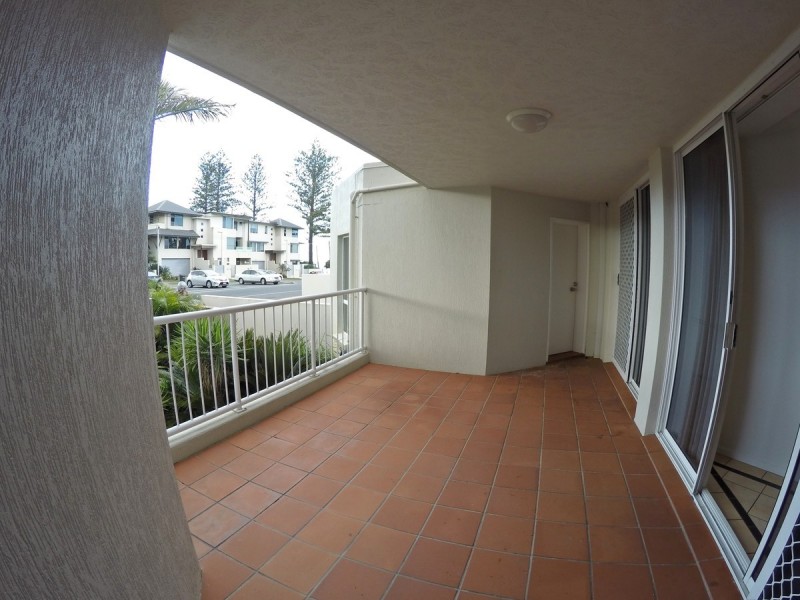 2/6 Tomewin Street, Currumbin QLD 4223