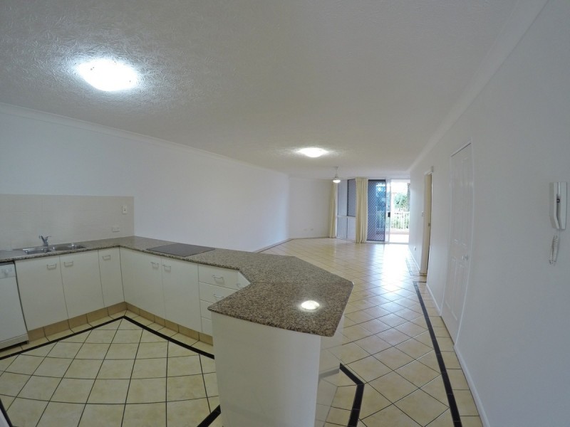 2/6 Tomewin Street, Currumbin QLD 4223