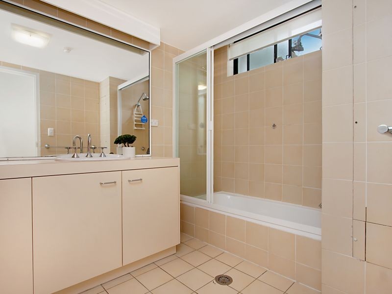 W5/828 PACIFIC PARADE, Currumbin QLD 4223
