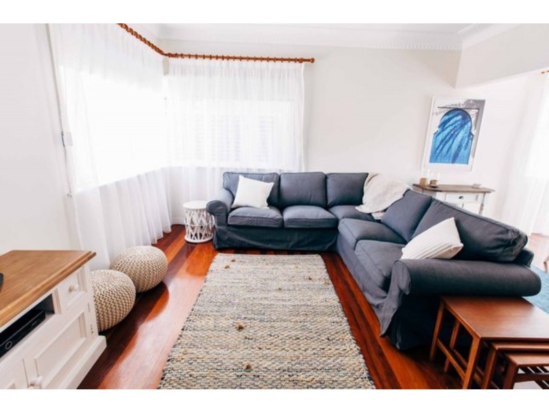 5 Dutton Street, Coolangatta QLD 4225