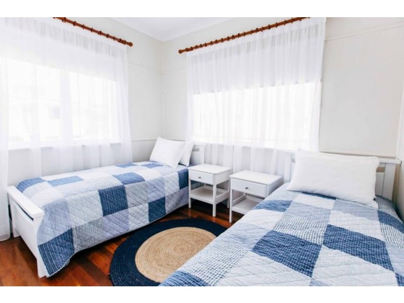 5 Dutton Street, Coolangatta QLD 4225