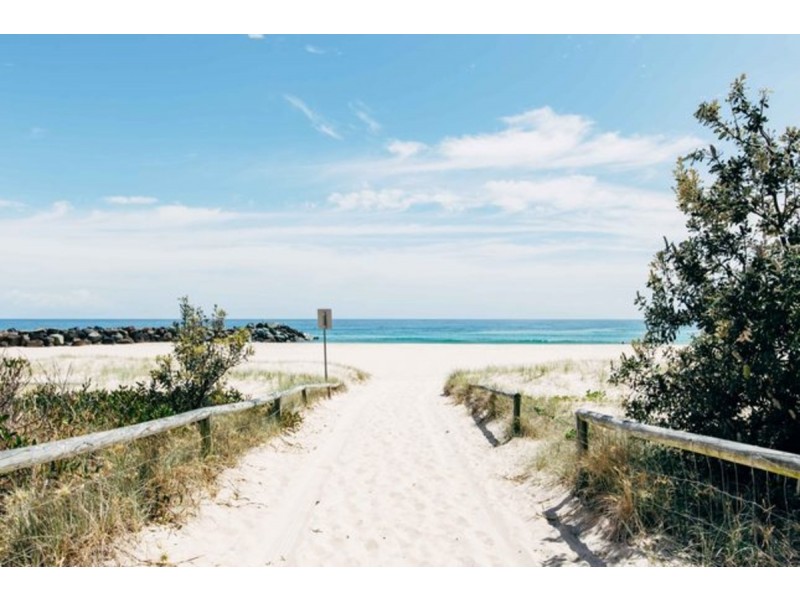 5 Dutton Street, Coolangatta QLD 4225