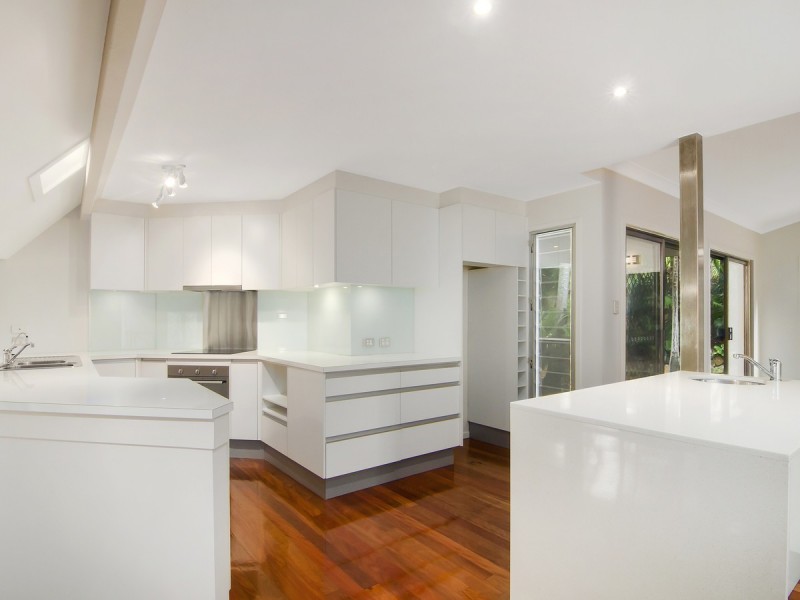 6 Fernleigh Court, Currumbin QLD 4223