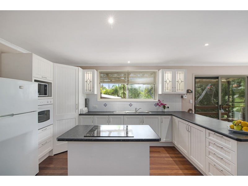 16 Regent Street, Currumbin QLD 4223