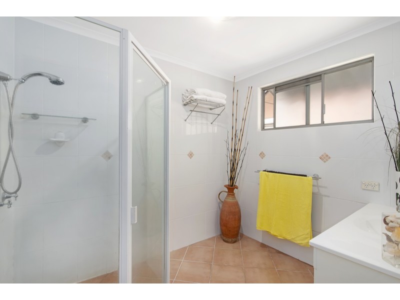 16 Regent Street, Currumbin QLD 4223