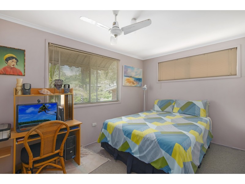 16 Regent Street, Currumbin QLD 4223