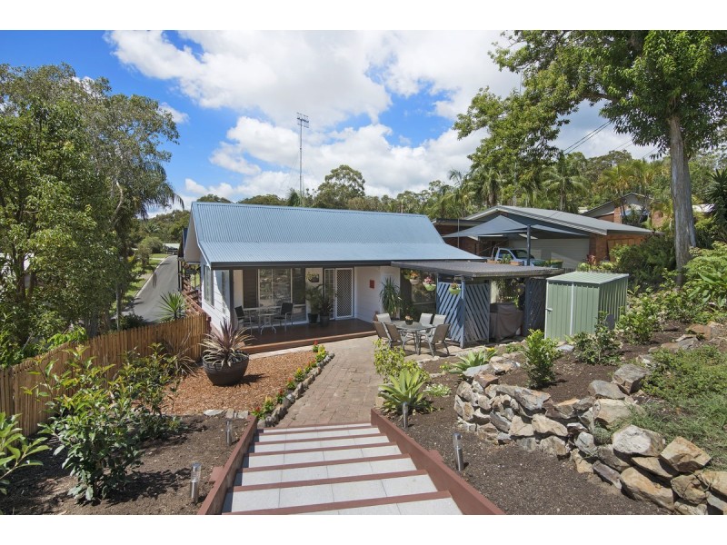 16 Regent Street, Currumbin QLD 4223