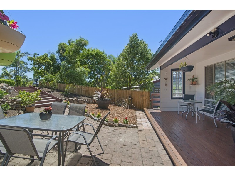 16 Regent Street, Currumbin QLD 4223