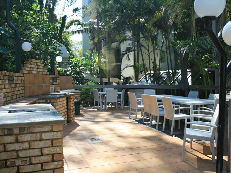 4E/828 Pacific Parade, Currumbin QLD 4223