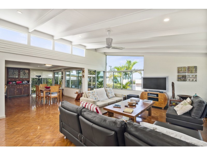 56 Crest Drive, Currumbin QLD 4223