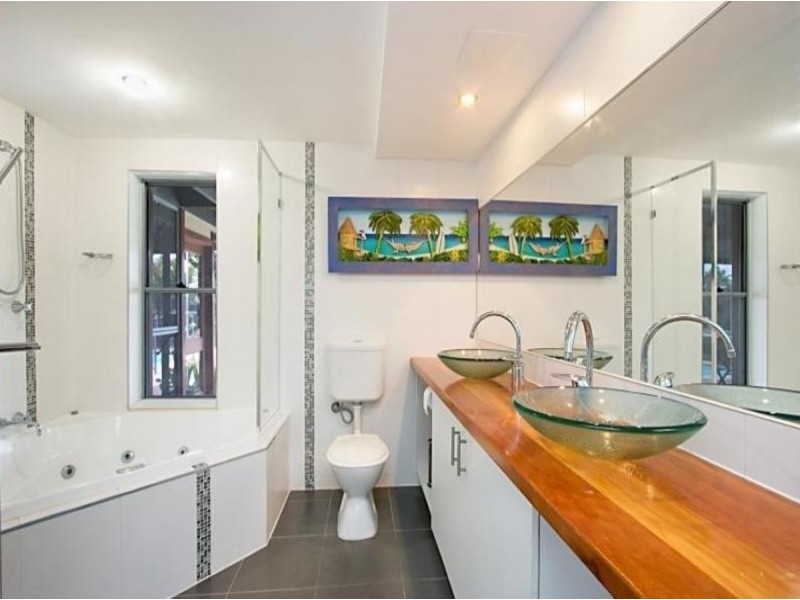19 Westview Road, Currumbin QLD 4223