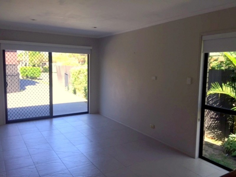 2/6 Chaffey Street, Tugun QLD 4224