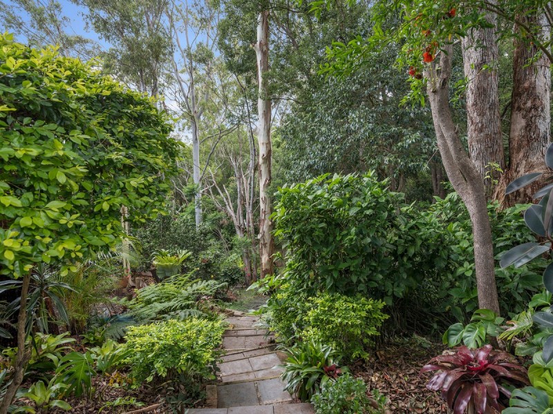 37 Marika Way, Currumbin Waters QLD 4223