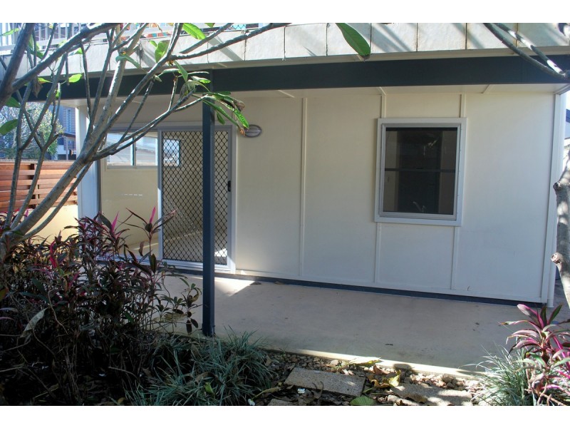 2/818 Pacific Parade, Currumbin QLD 4223