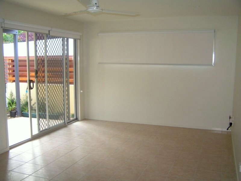 2/818 Pacific Parade, Currumbin QLD 4223