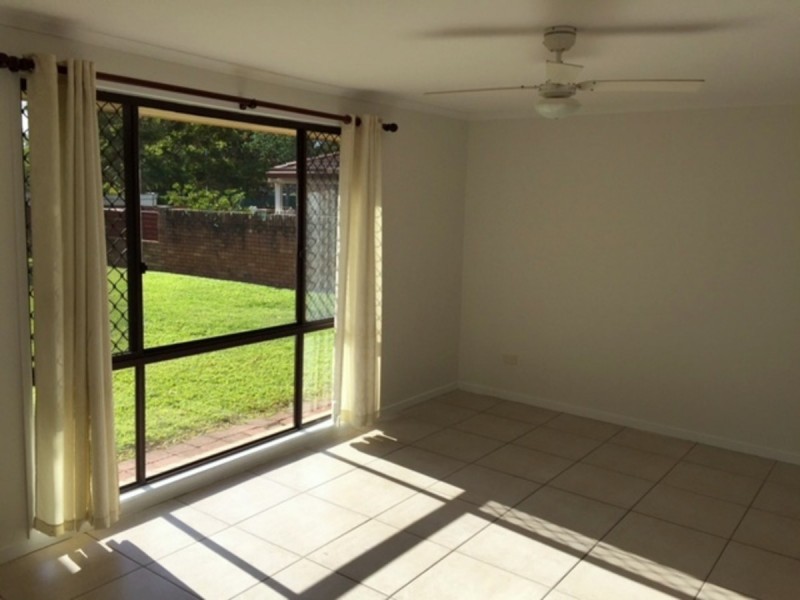 4 Clives Circuit, Currumbin Waters QLD 4223
