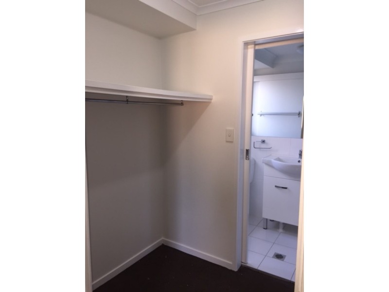 4 Clives Circuit, Currumbin Waters QLD 4223