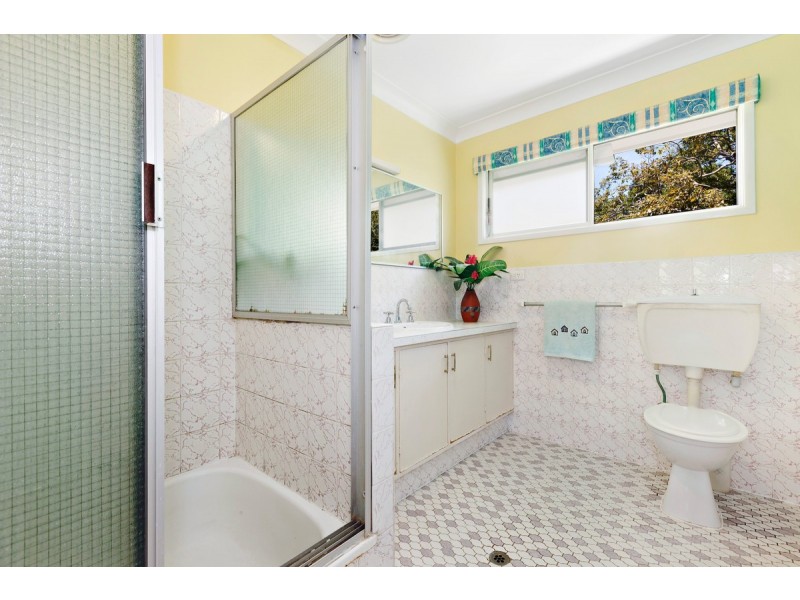 90 Illawarra Crescent, Tugun QLD 4224