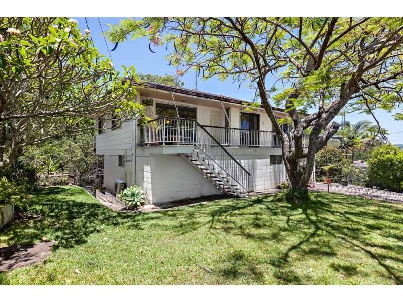 90 Illawarra Crescent, Tugun QLD 4224