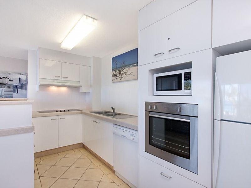 3B/828 Pacific Parade, Currumbin QLD 4223