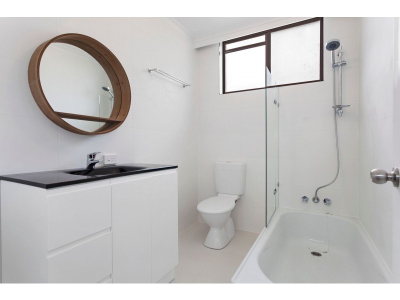 92 Illawarra Crescent, Tugun QLD 4224