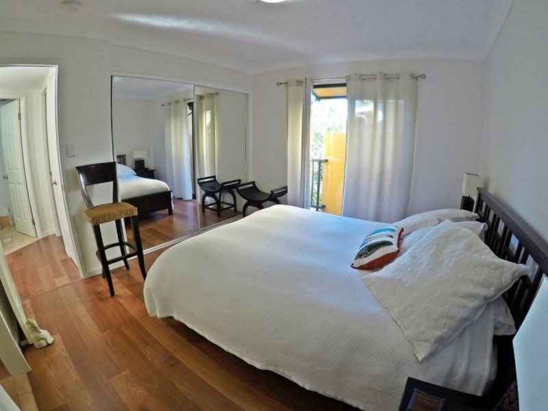 2/6 Rutledge Street, Coolangatta QLD 4225