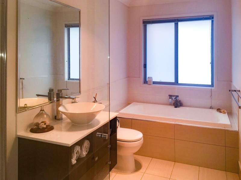 2/19 Rees Court, Elanora QLD 4221
