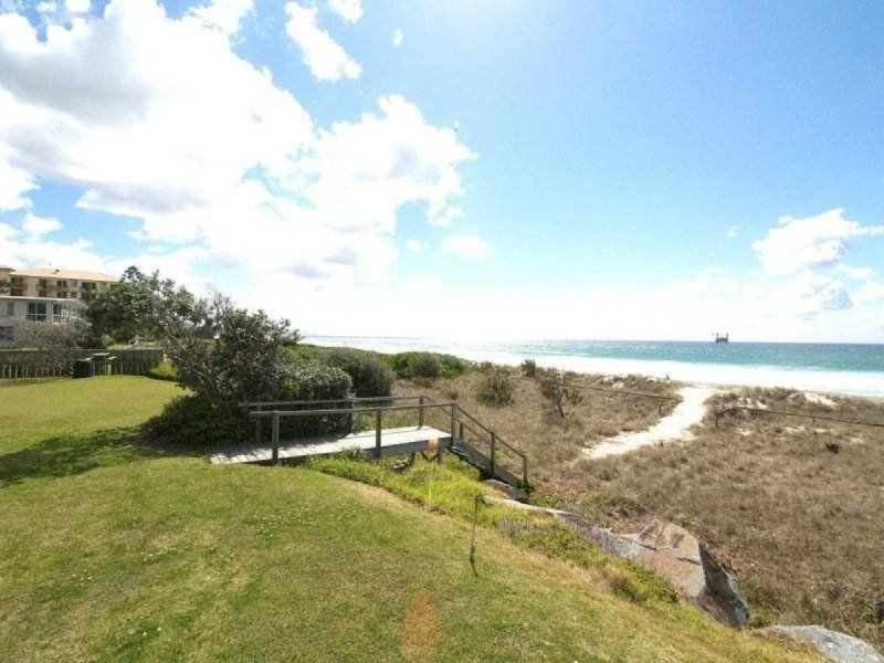 8/293 Golden Four Drive, Bilinga QLD 4225