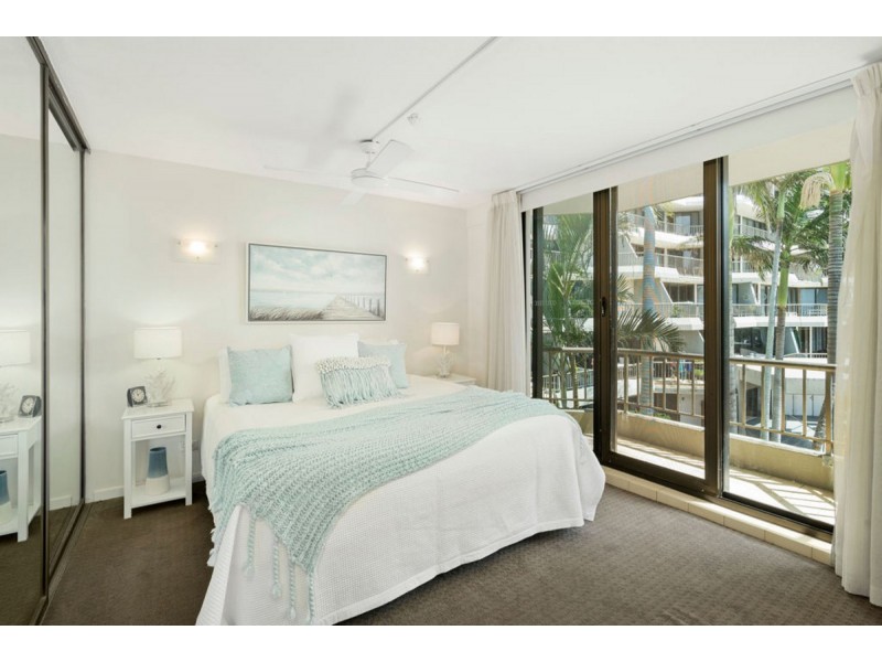 W5/828 Pacific Parade, Currumbin QLD 4223