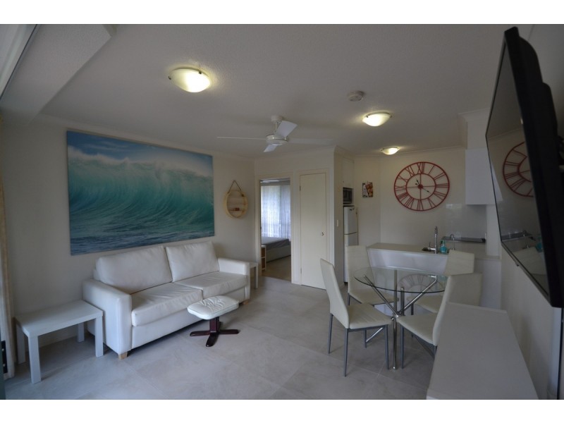 208/92 Musgrave Street, Kirra QLD 4225
