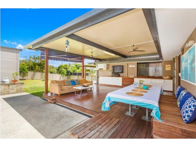 5 Sawtell Drive, Currumbin Waters QLD 4223
