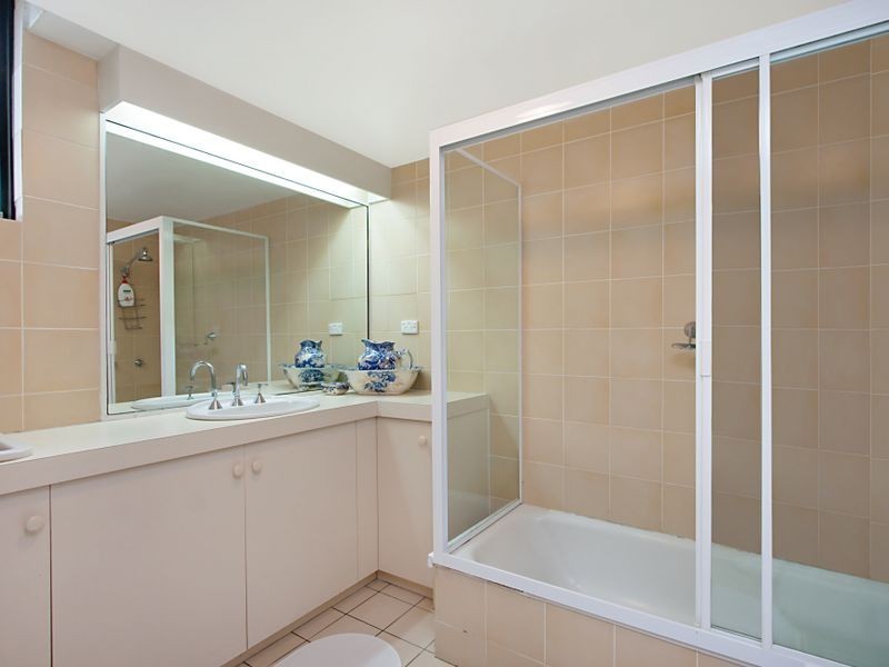 W6/828 PACIFIC PARADE, Currumbin QLD 4223