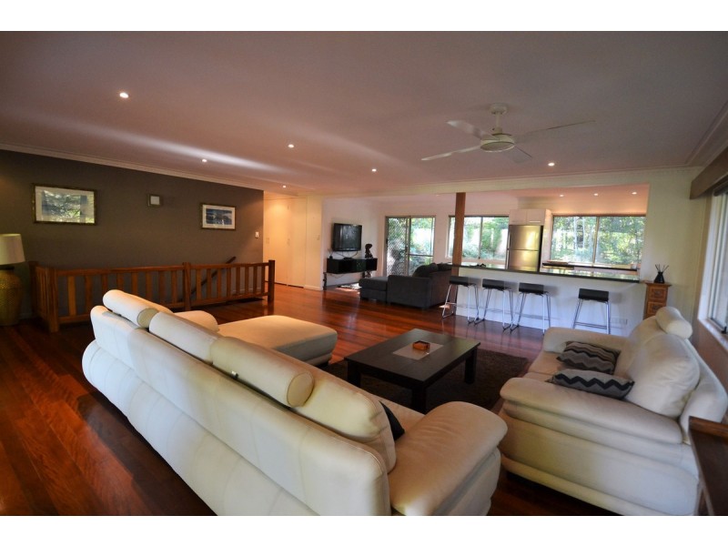 9 Chambers Lane, Currumbin QLD 4223