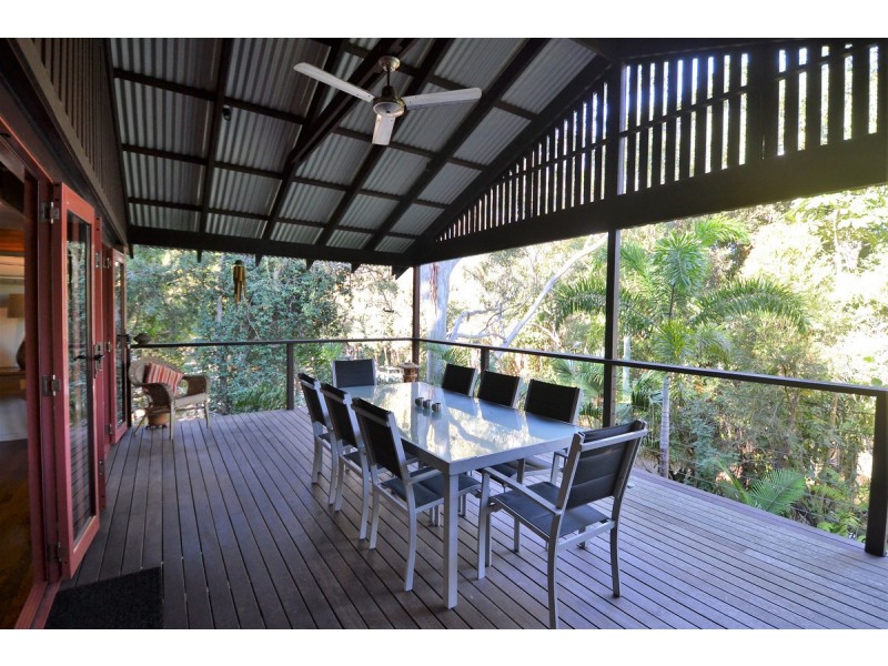 9 Chambers Lane, Currumbin QLD 4223