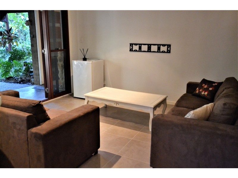 9 Chambers Lane, Currumbin QLD 4223