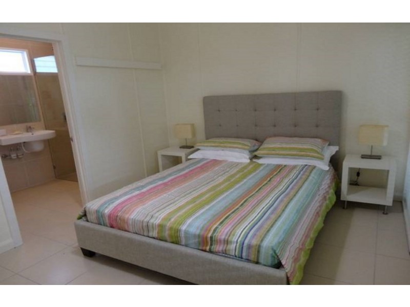 1/718 Pacific Parade, Currumbin QLD 4223